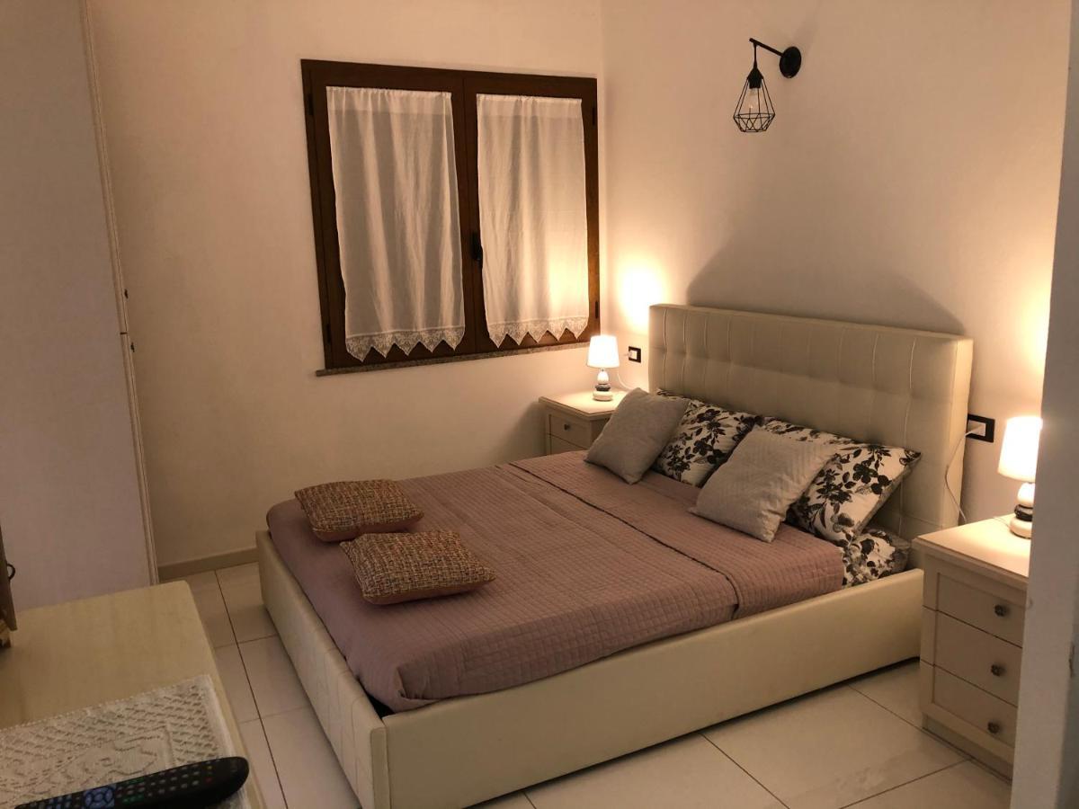 Apartamento Elegante monolocale al centro del paese Teulada Exterior foto